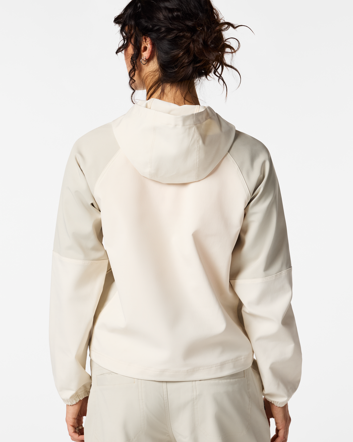 Adelante Hoodie - Women's, Chalk/Mineral, Model Lola