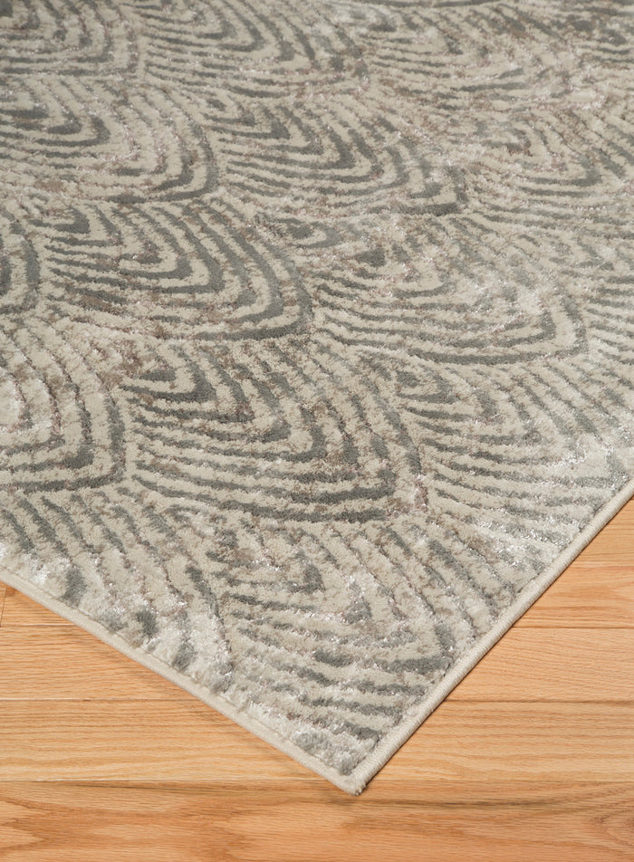 AKENA Metallic 5' x 7' Rug