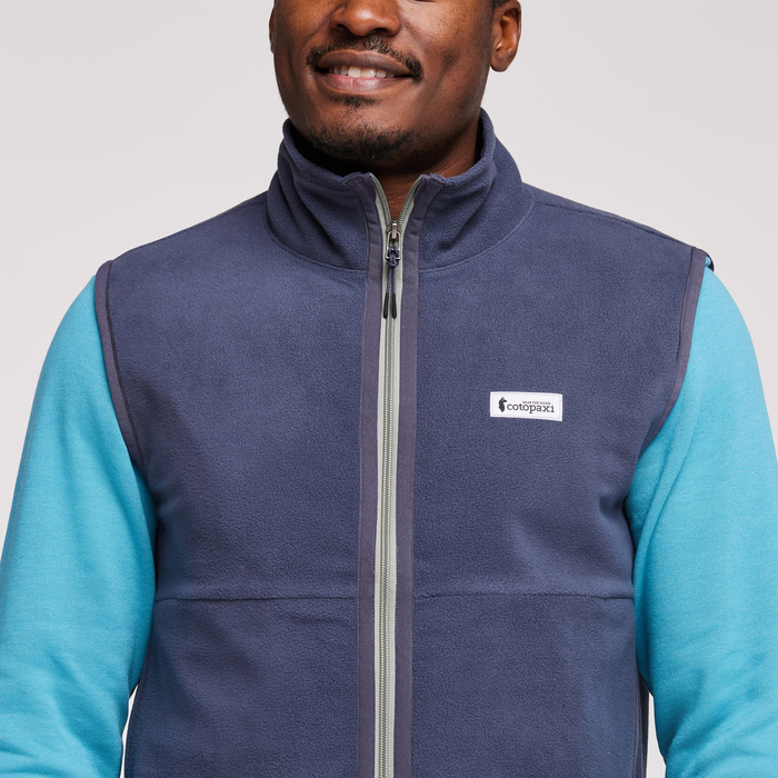 Amado Fleece Vest - Men's, Graphite, Model Jeremy