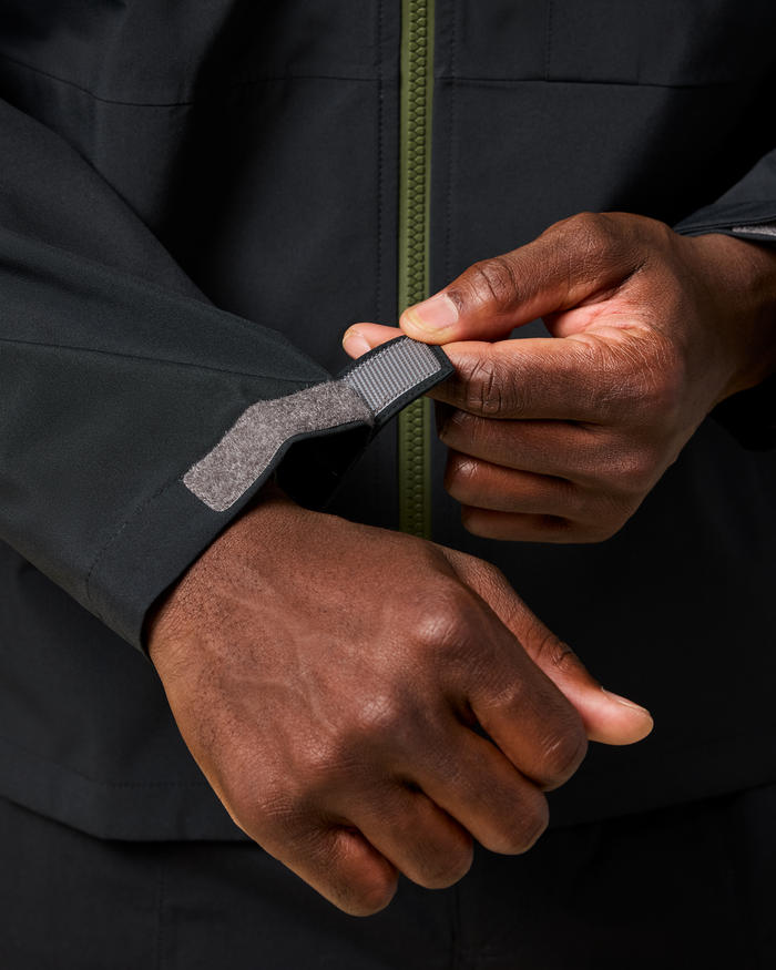 Cielo Rain Jacket - Men's, All Black, Model Kirk