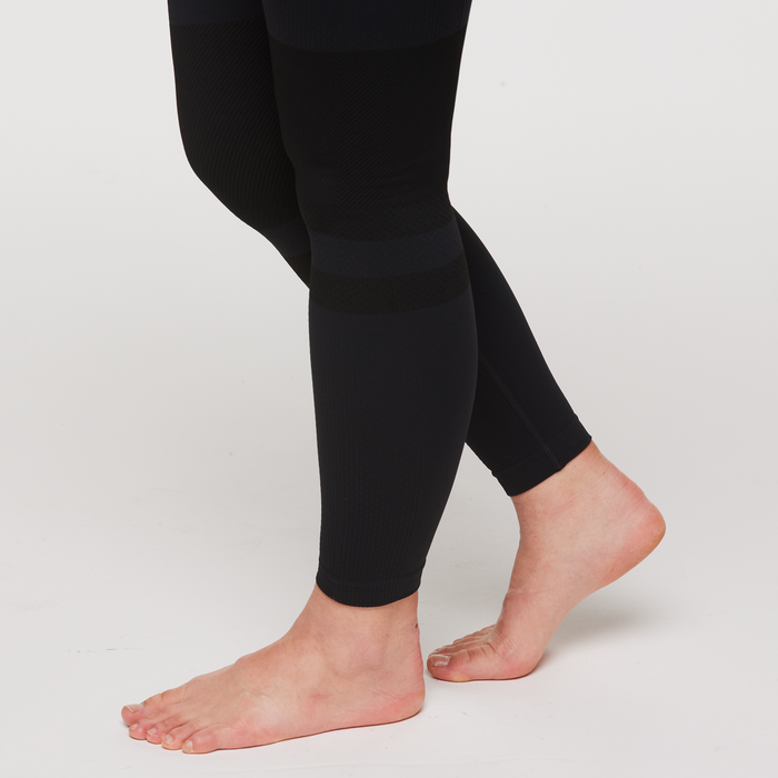 Debajo Seamless Baselayer Tight - Women's, Cotopaxi Black, Model Aya