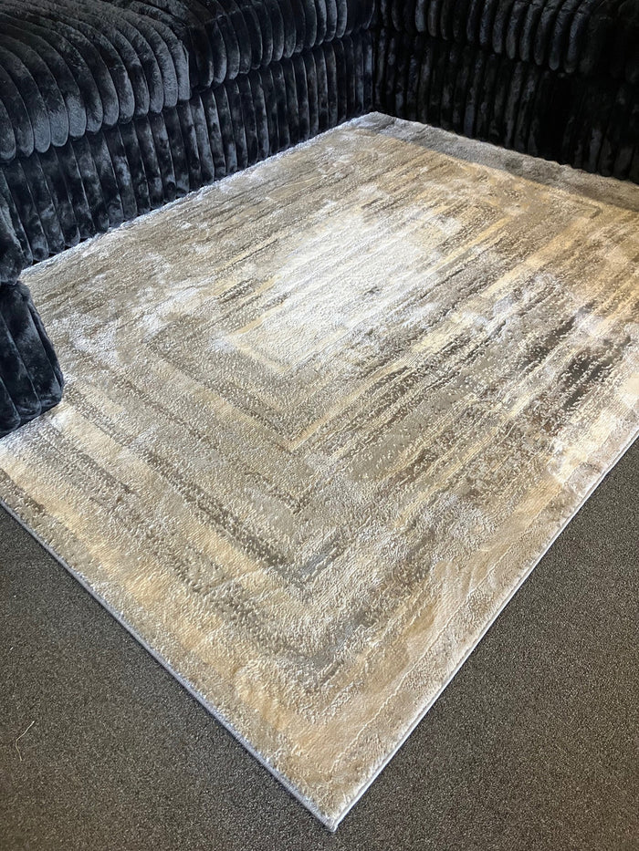 JUVENTUS Gray 5' x 8' Area Rug