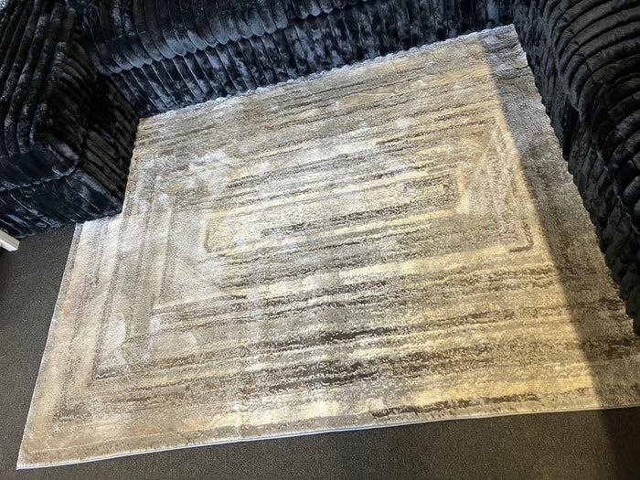 JUVENTUS Gray 5' x 8' Area Rug