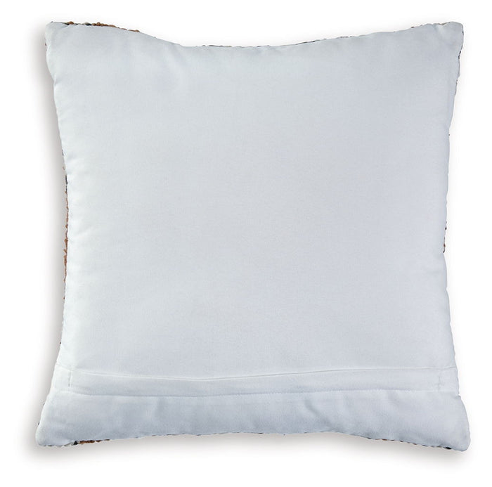 Kierenworth - Pillow