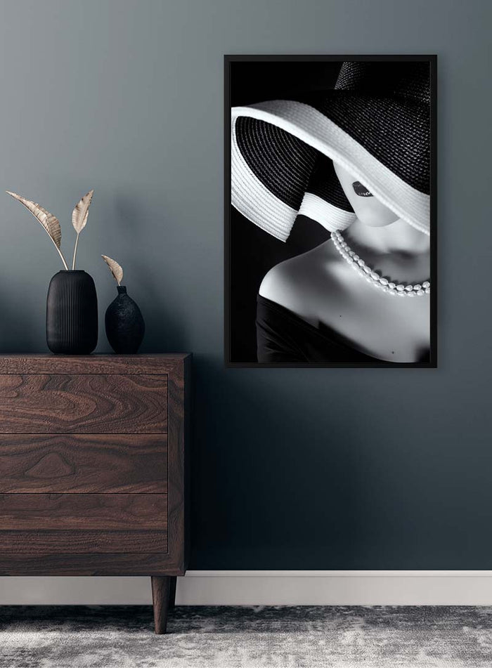 Product page display of "La femme au chapeau" poster by Ruslan Bolgov, featuring a woman in a wide-brimmed hat.