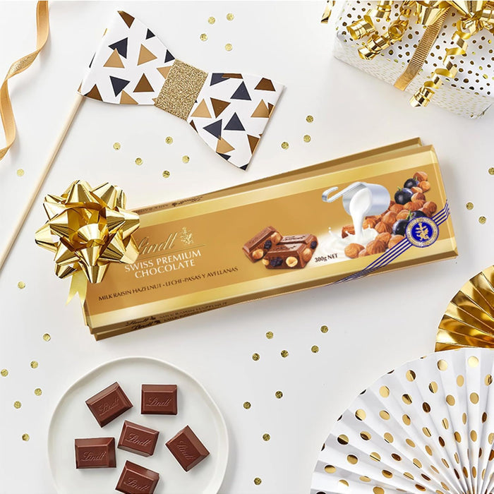 Lindt Gold Milk Hazelnut & Raisin Bar 300g