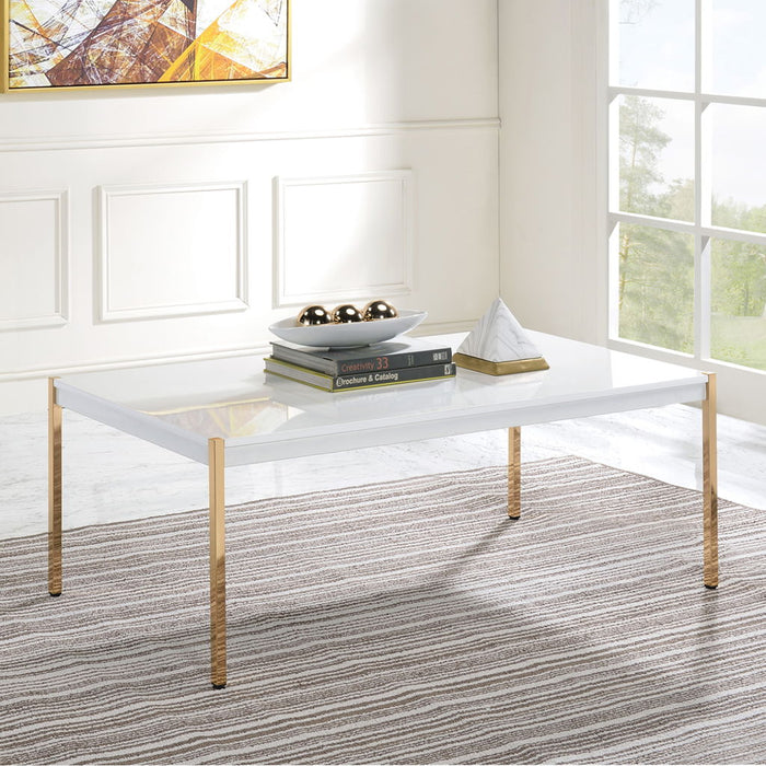 Coffee Tables / White