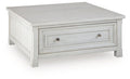 Cocktail Tables / White