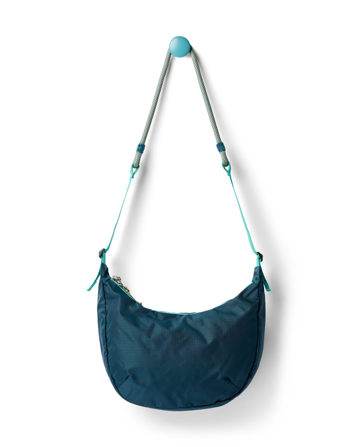 Trozo 8L Shoulder Bag - Cada Día, Abyss