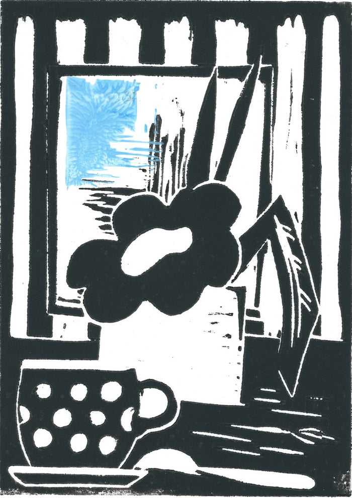 Was der Löffel nicht sah · What the Spoon Did Not See by ELIZA Leopold - black and white print of a polka-dot cup and spoon before a mirror